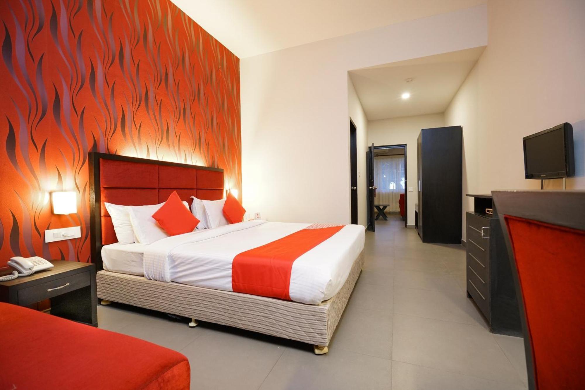 Super Townhouse Mookkannoor Tourist Home Angamaly Zewnętrze zdjęcie